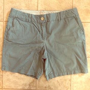 Loft 7.5” inseam shorts